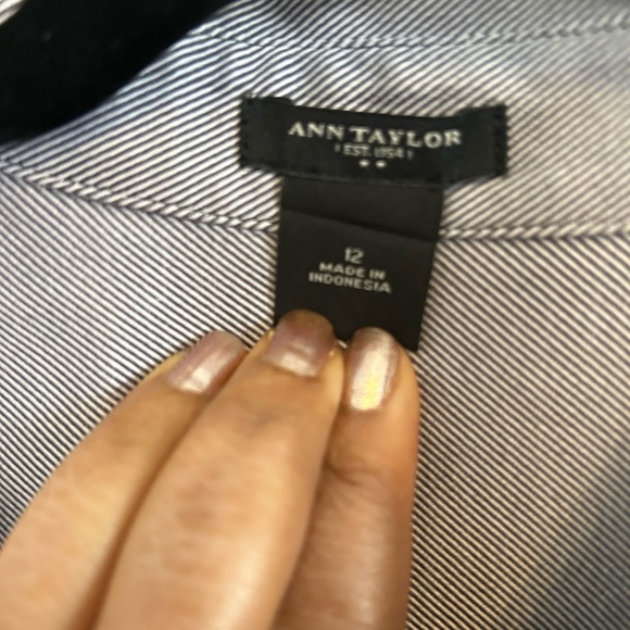 Ann Taylor Classic striped blouse - Picture 4 of 7